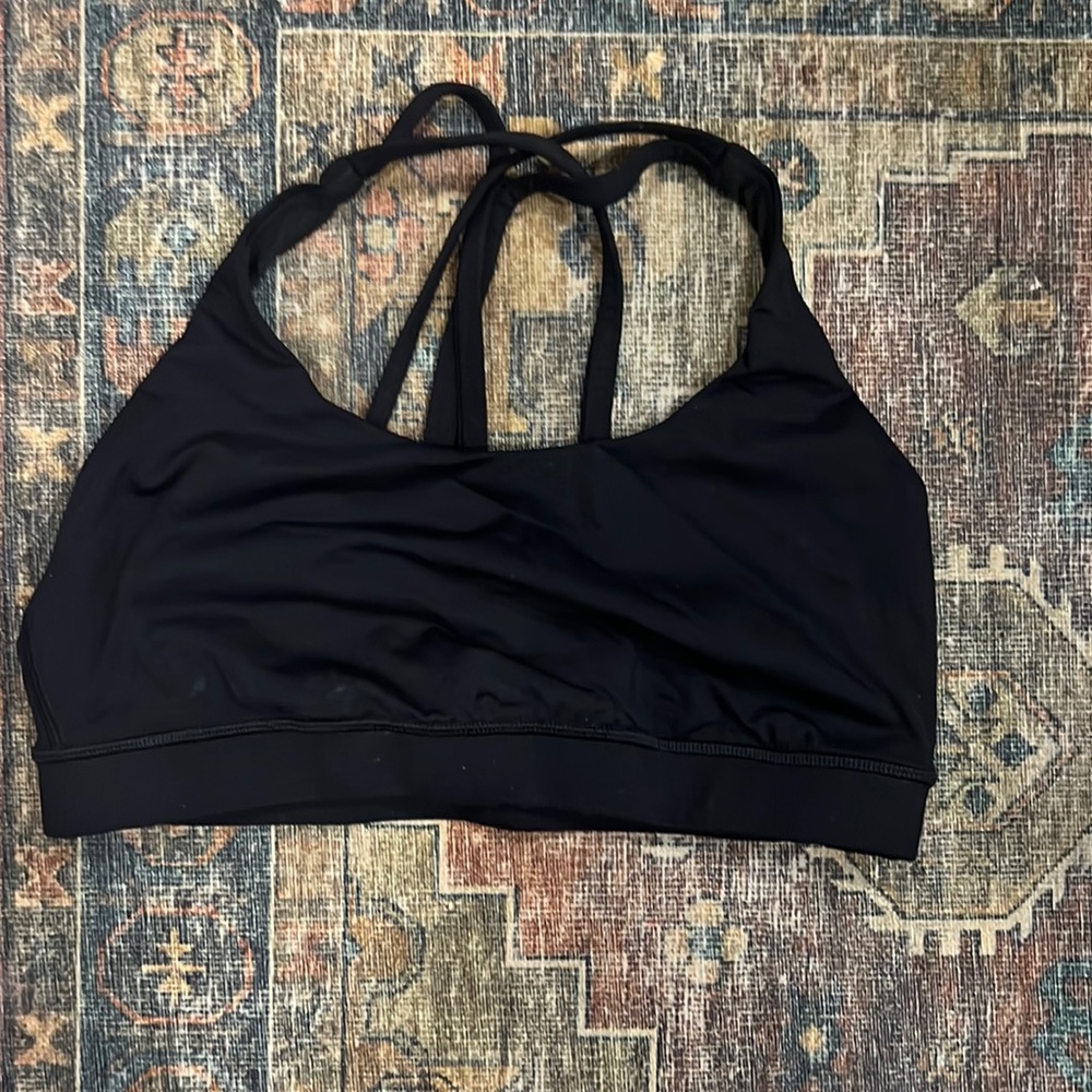 Lululemon sports bra size 6